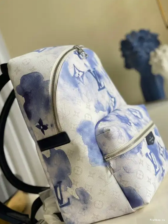 Frstbag ru VUITTON BACKPACK DISCOVERY LOUIS 0324